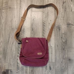 Keen crossbody bag